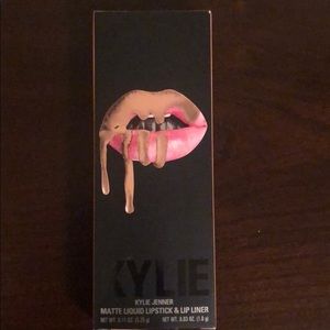 Lipstick and lip Gloss